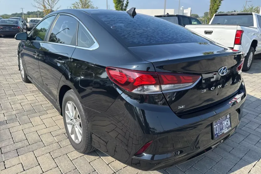 2018 Hyundai Sonata SE photo 1