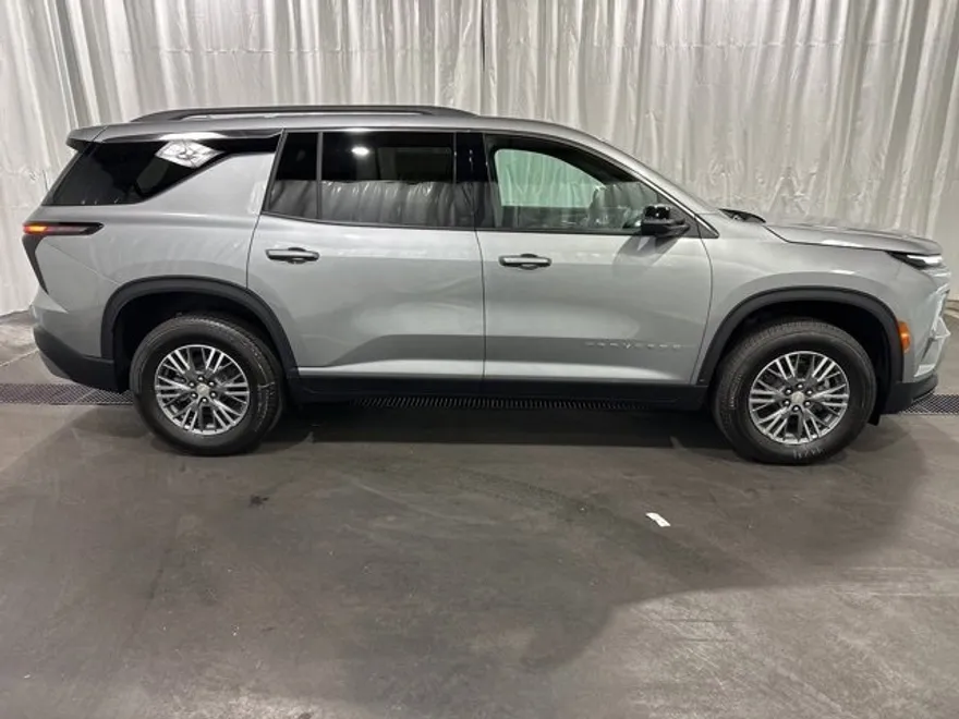2026 Chevrolet Traverse photo 1