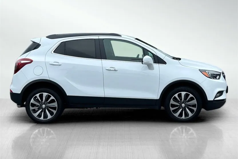 2020 Buick Encore Essence photo 1