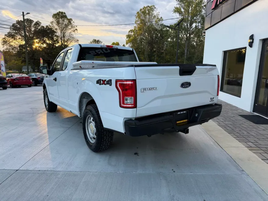 2016 Ford F-150 XL photo 1