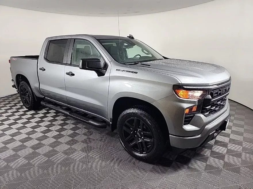 2025 Chevrolet Silverado 1500 Custom photo 1