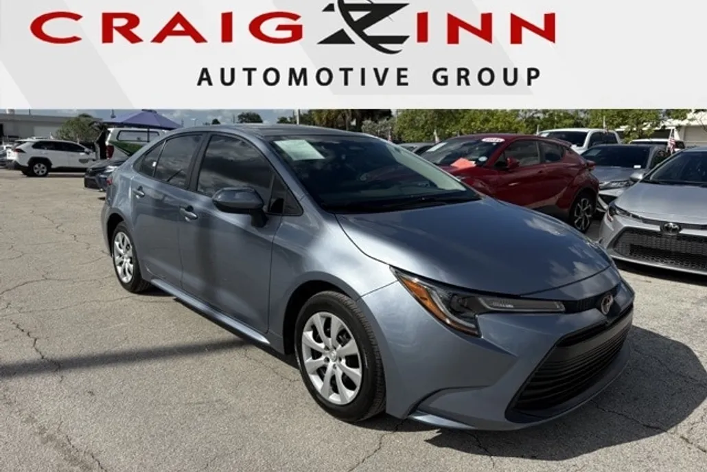 2024 Toyota Corolla LE photo 1