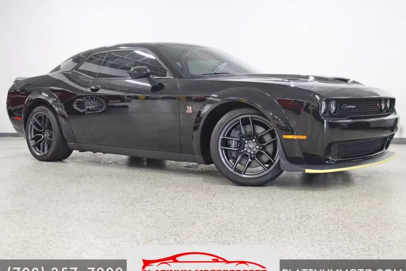 2020 Dodge Challenger R/T Scat Pack Widebody photo 1