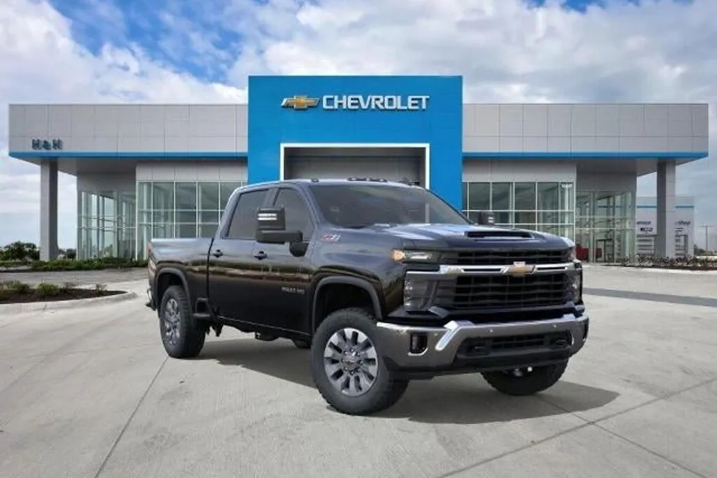 2025 Chevrolet Silverado 2500HD LT photo 1