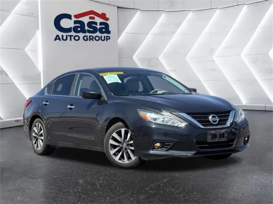 2017 Nissan Altima 2.5 SV photo 1