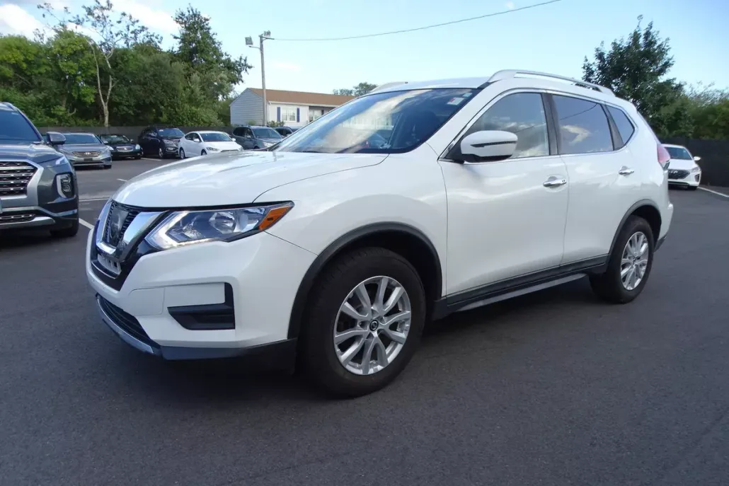 2017 Nissan Rogue S photo 1