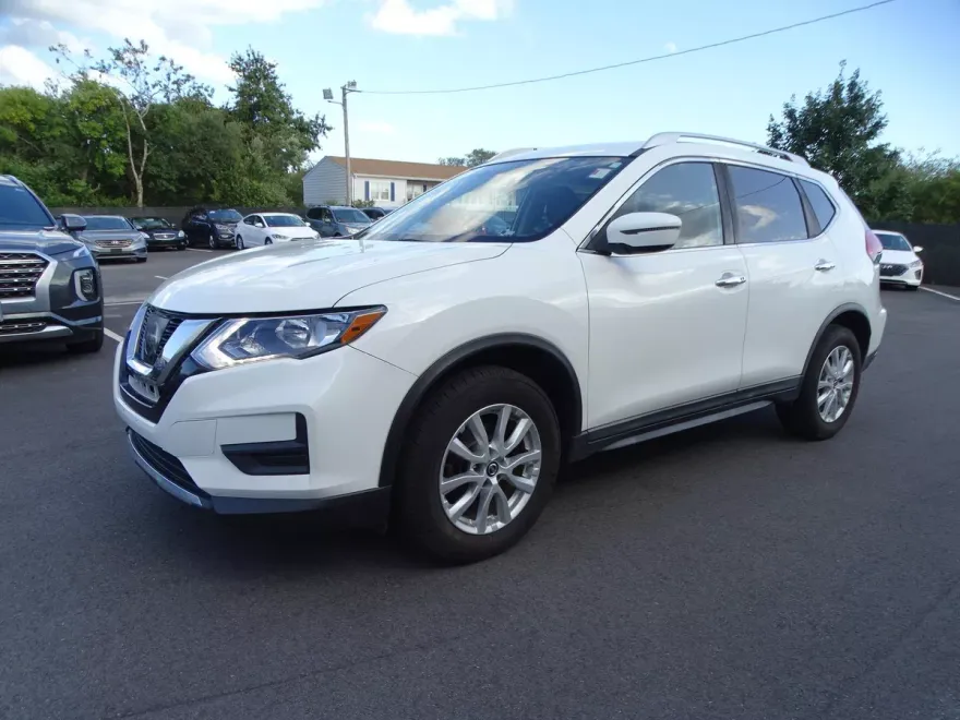 2017 Nissan Rogue S photo 1