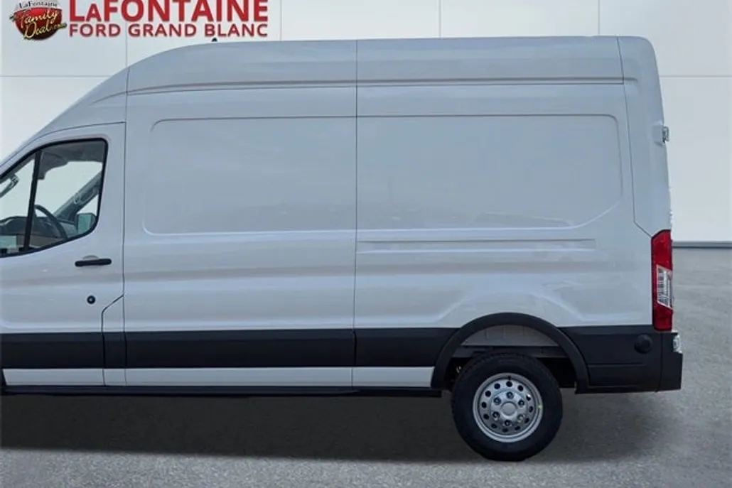2025 Ford Transit photo 1