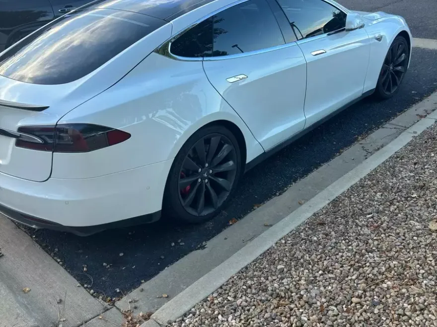 2015 Tesla Model S 85D photo 1
