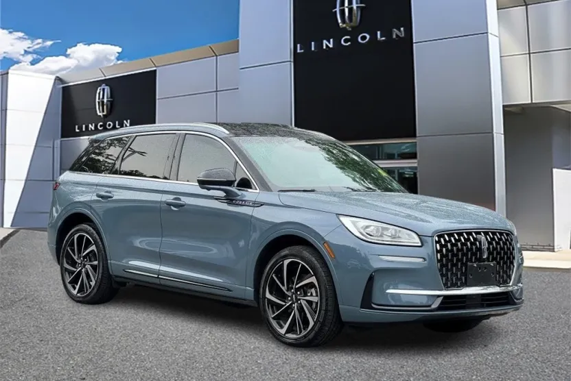 2023 Lincoln Corsair Grand Touring photo 1