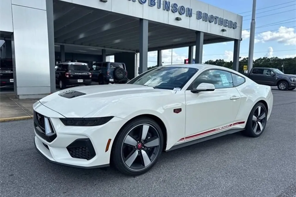 2025 Ford Mustang GT Premium photo 1