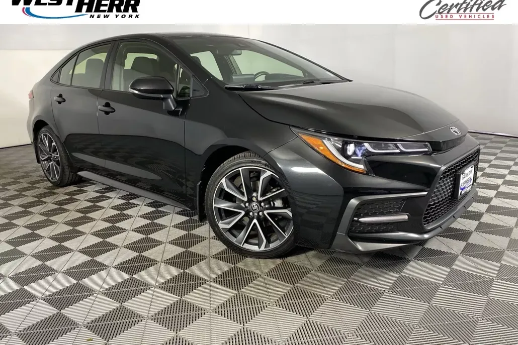 2022 Toyota Corolla SE photo 1
