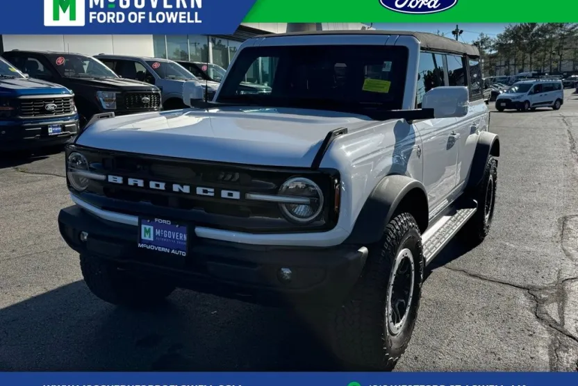 2025 Ford Bronco Outer Banks photo 1