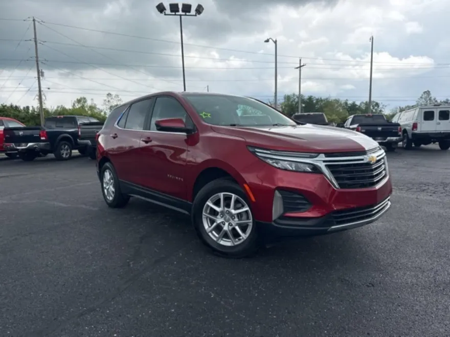 2023 Chevrolet Equinox LT photo 1