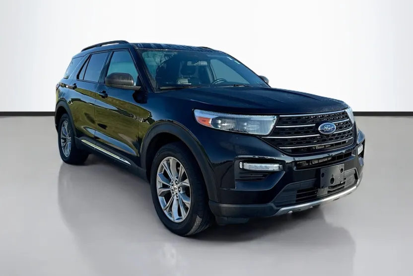 2020 Ford Explorer XLT photo 1