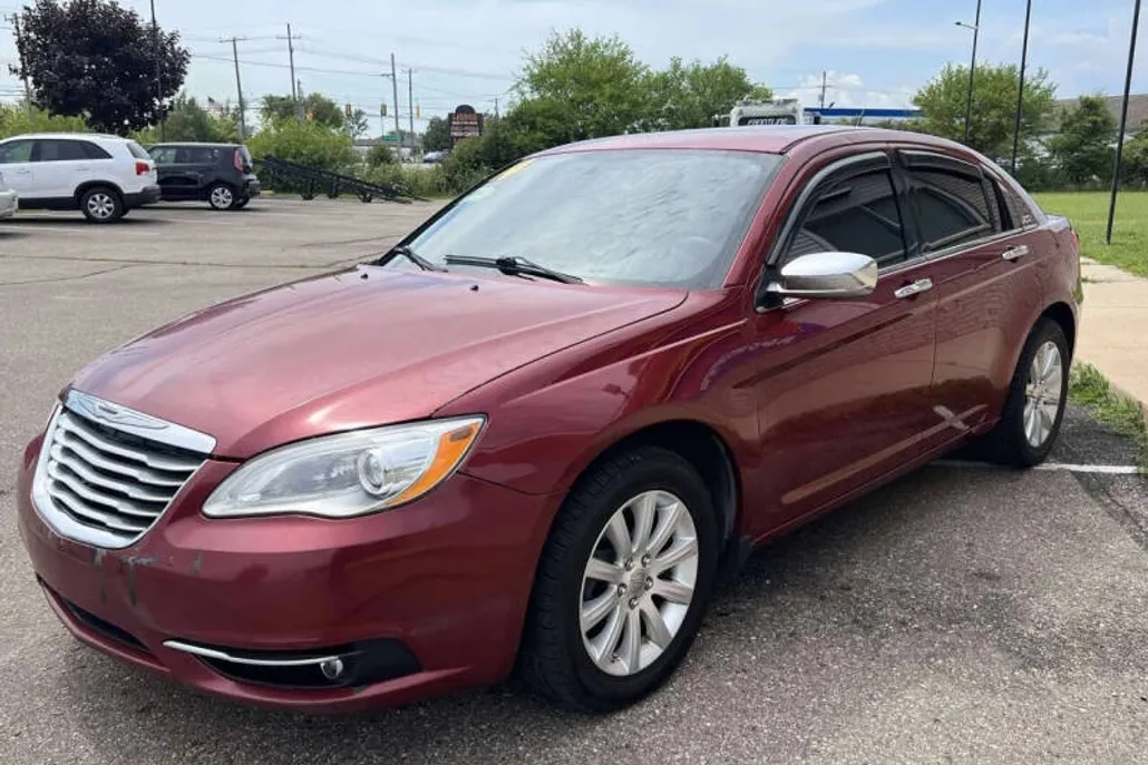 2014 Chrysler 200 Limited photo 1