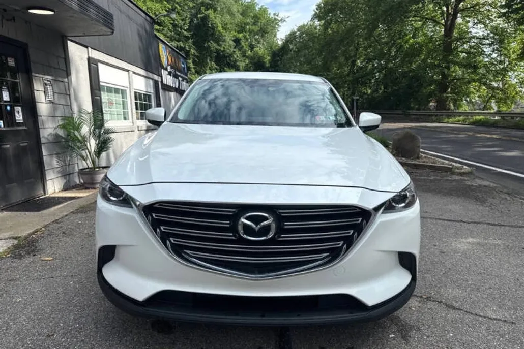 2016 Mazda CX-9 Touring photo 1