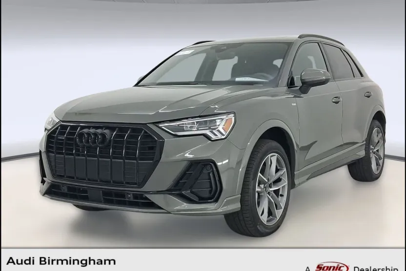 2025 Audi Q3 S line Premium photo 1