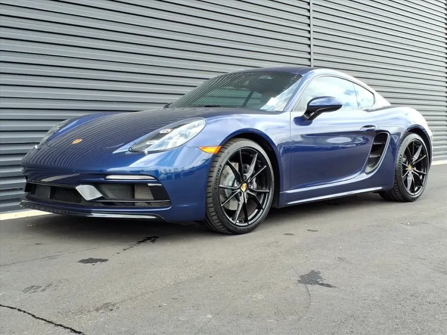 2022 Porsche Cayman T photo 1