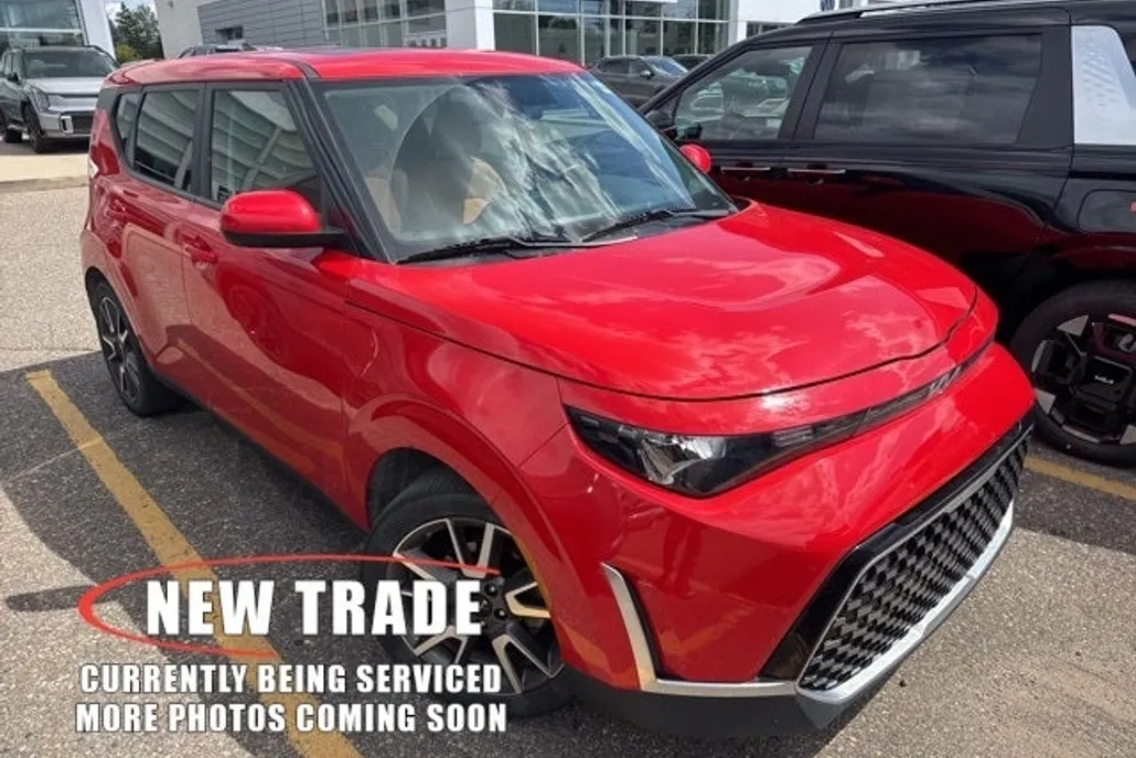 2024 Kia Soul EX photo 1