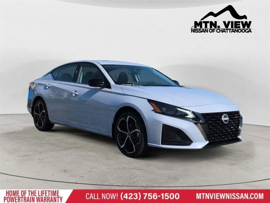 2025 Nissan Altima SR photo 1