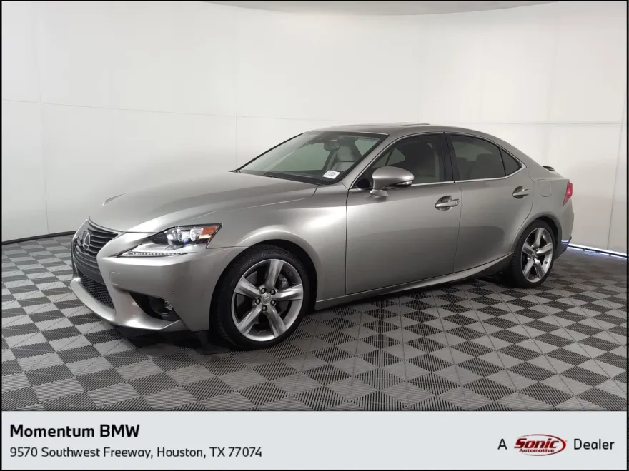 2016 Lexus IS 350 photo 1