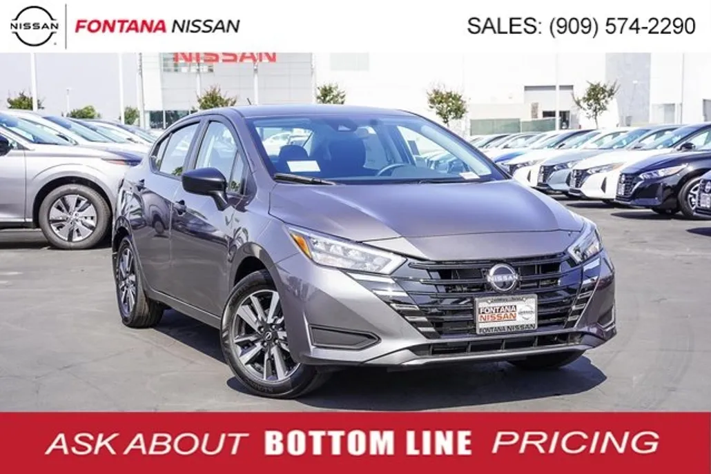 2025 Nissan Versa S photo 1