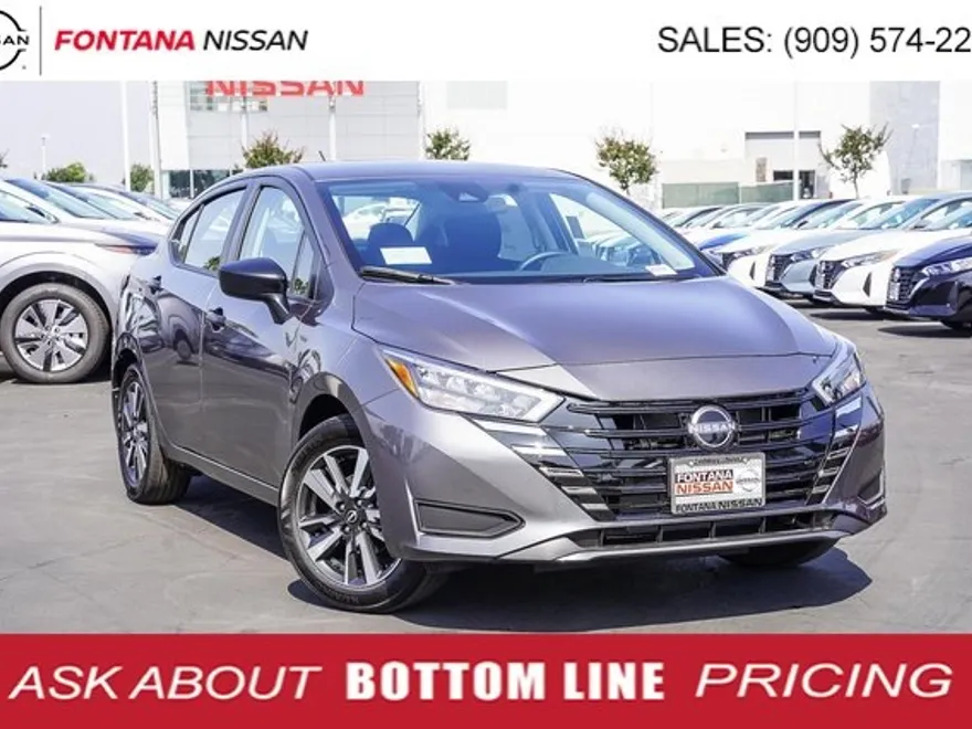 2025 Nissan Versa S photo 1