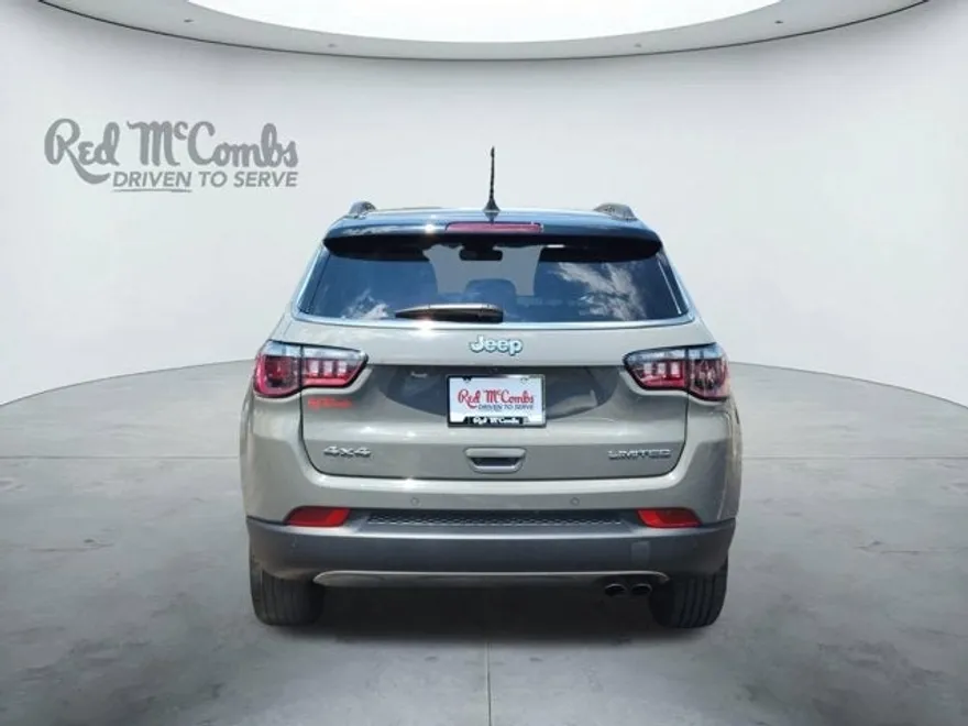 2022 Jeep Compass Limited photo 1