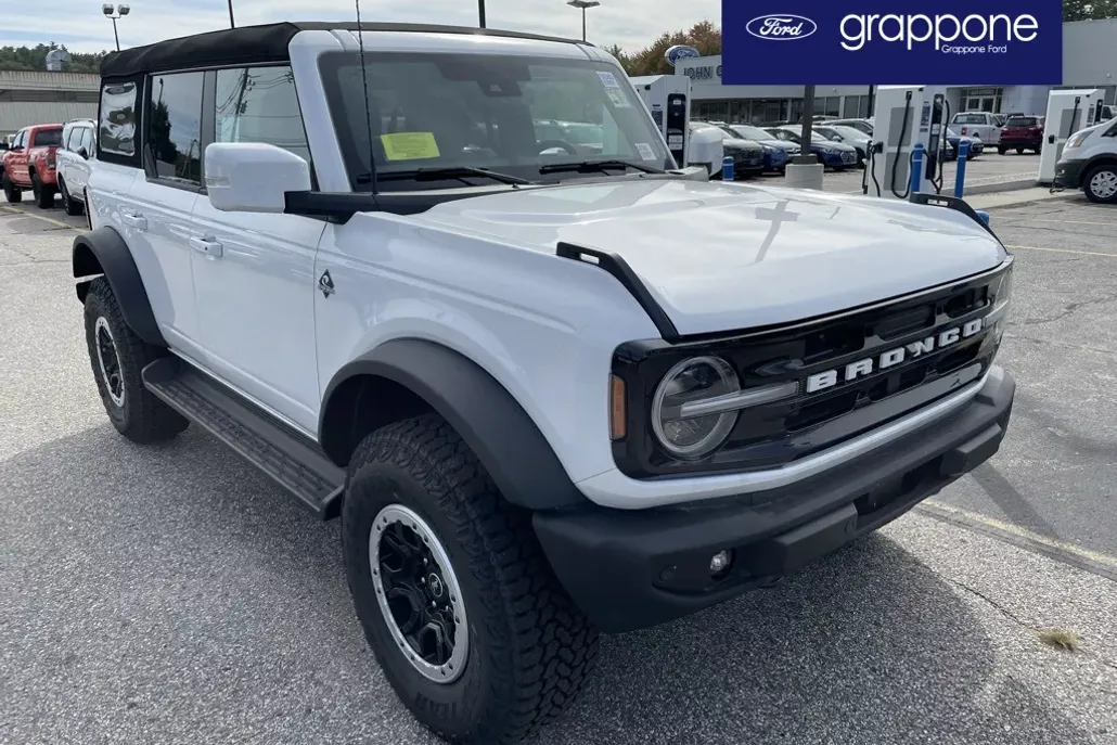 2025 Ford Bronco Outer Banks photo 1