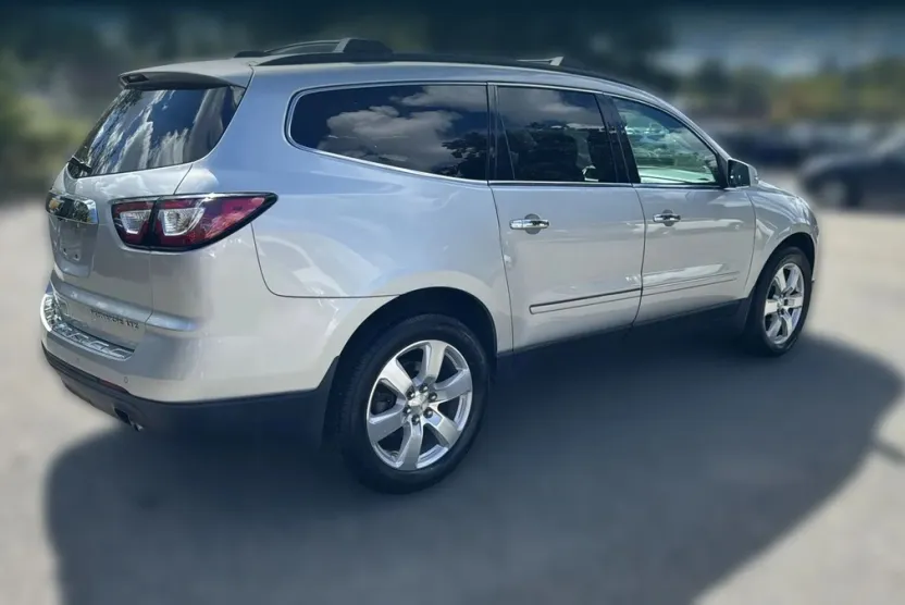 2016 Chevrolet Traverse LTZ photo 1