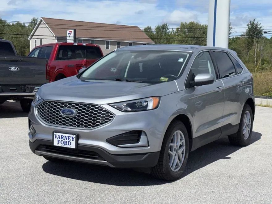 2024 Ford Edge SEL photo 1