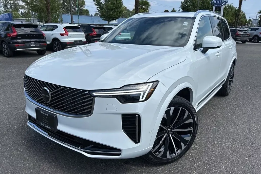 2026 Volvo XC90 Plus photo 1