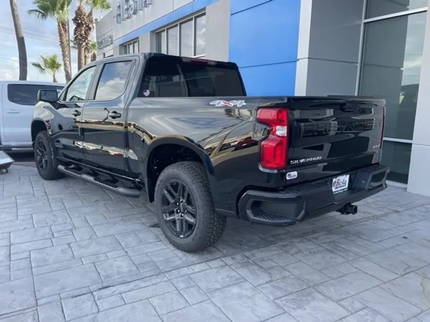 2026 Chevrolet Silverado 1500 RST photo 1