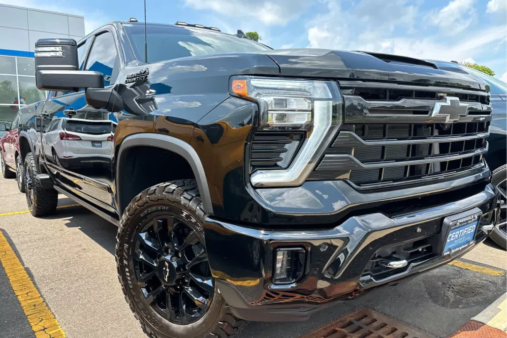 2025 Chevrolet Silverado 2500HD High Country photo 1