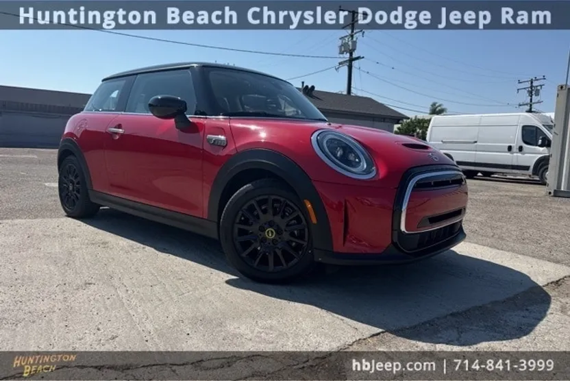 2022 Mini Cooper SE Signature photo 1