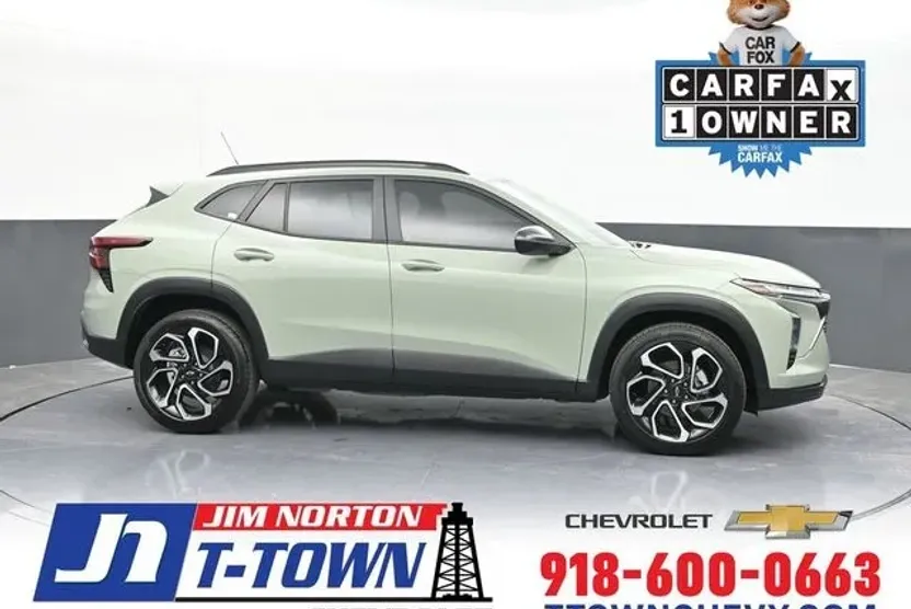 2024 Chevrolet Trax photo 1