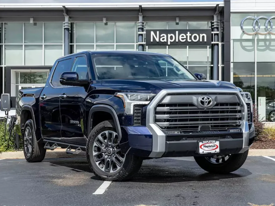 2024 Toyota Tundra Limited photo 1