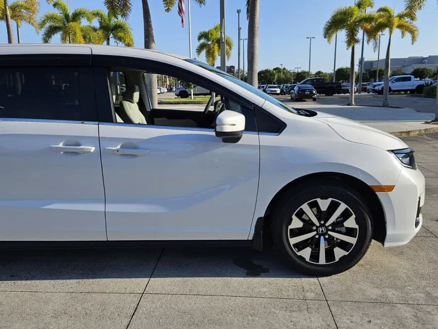 2025 Honda Odyssey EX-L photo 1