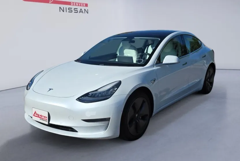 2018 Tesla Model 3 Long Range photo 1
