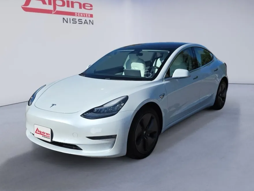 2018 Tesla Model 3 Long Range photo 1