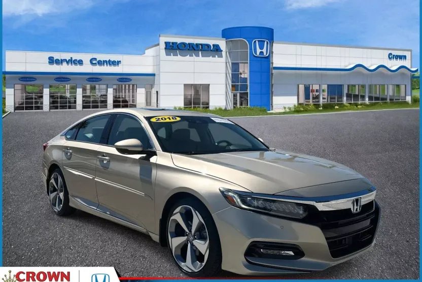 2018 Honda Accord Touring 2.0T photo 1