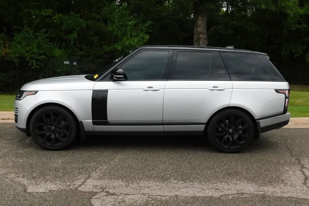 2020 Land Rover Range Rover P525 HSE photo 1