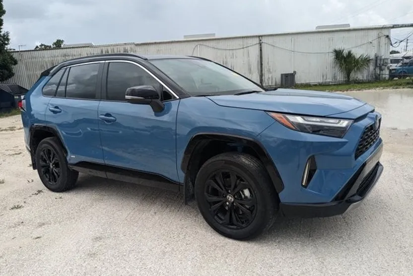 2024 Toyota RAV4 Hybrid XSE photo 1
