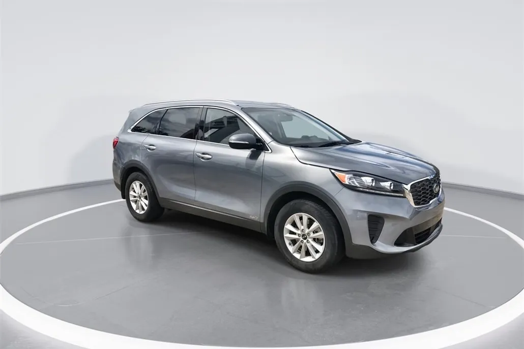 2020 Kia Sorento LX photo 1