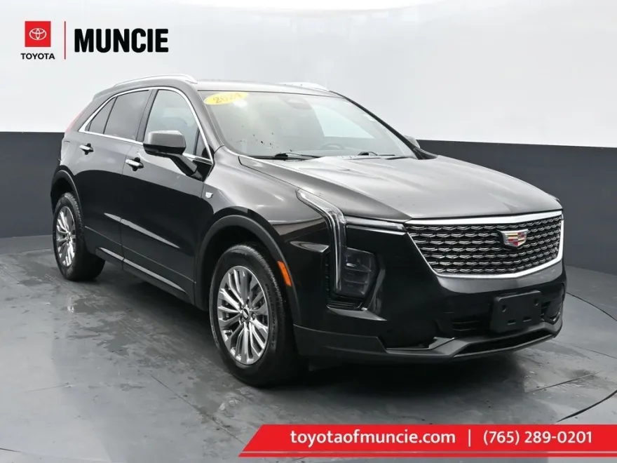 2024 Cadillac XT4 Premium Luxury photo 1