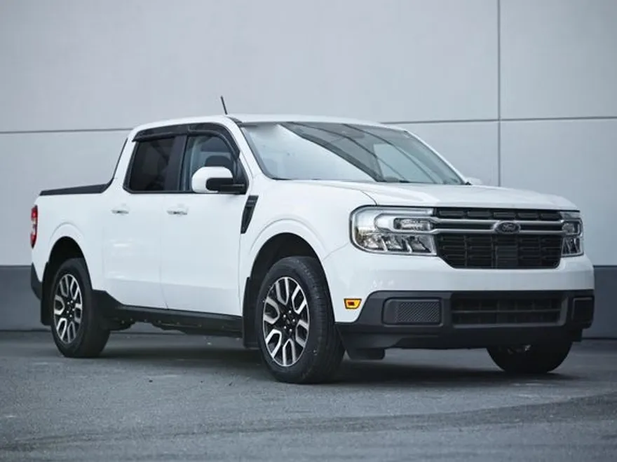 2022 Ford Maverick Lariat photo 1