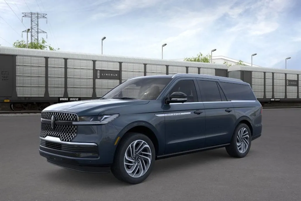 2025 Lincoln Navigator L Reserve photo 1
