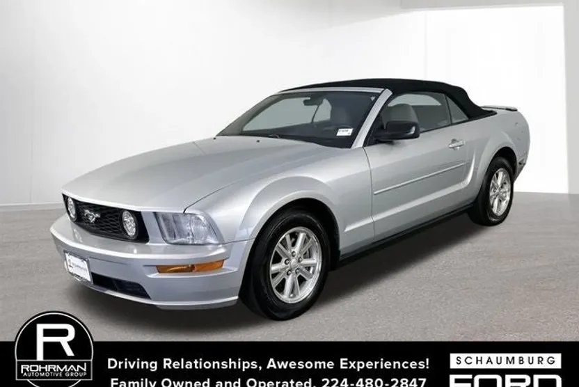2007 Ford Mustang V6 Deluxe photo 1