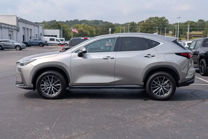 2023 Lexus NX 250 Premium photo 1